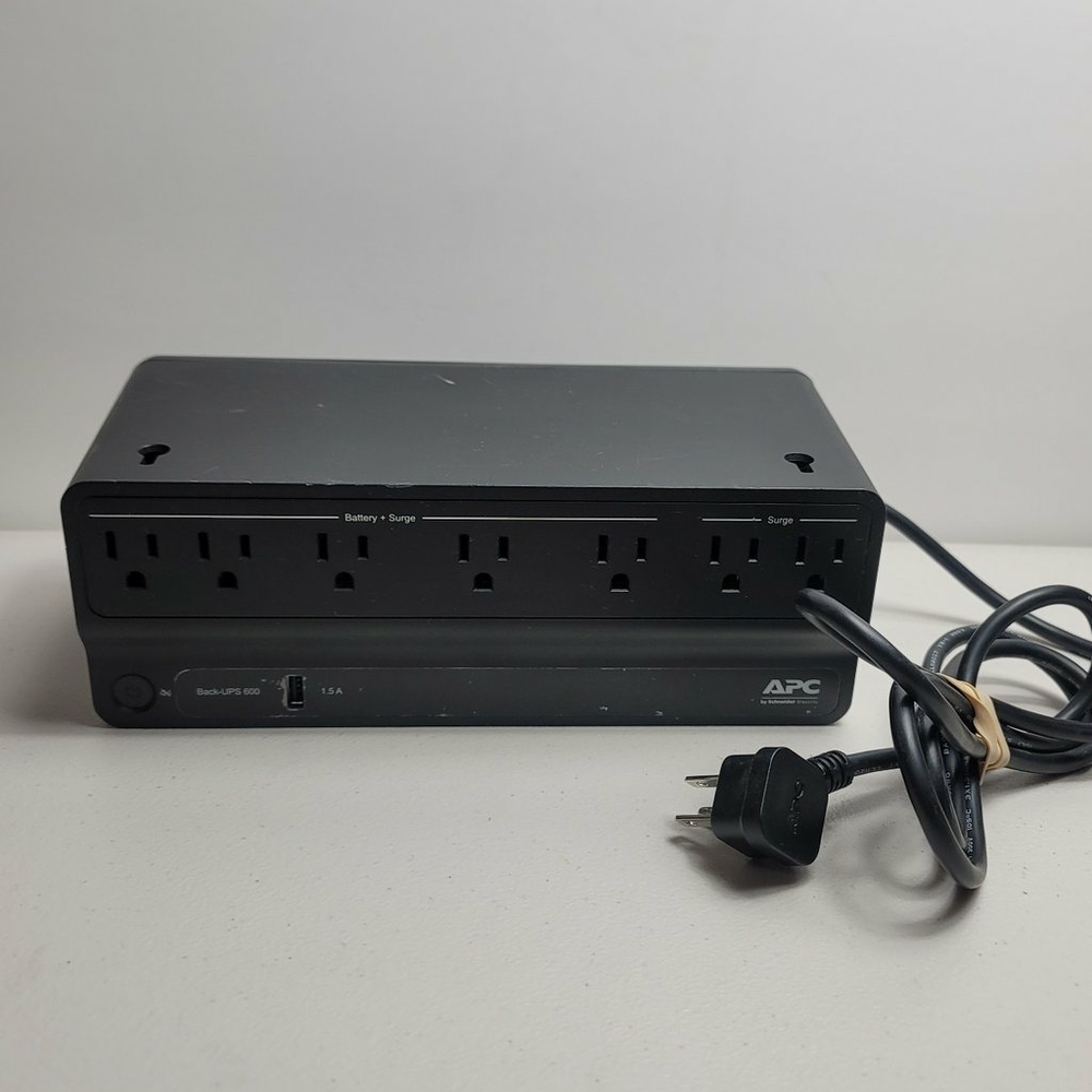 APC BE670M1 675VA 360W 7 Outlet BackUPS Uninterruptible Power Supply UPS Battery
